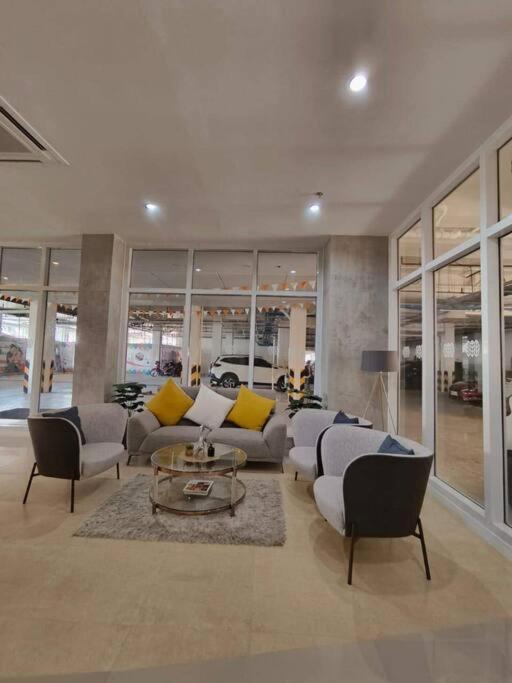 Platform 361 Apartment Cebu Exterior photo